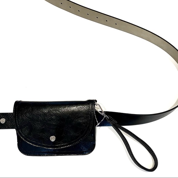 Vince Camuto Black Belt Bag - New with tags - Picture 3 of 16